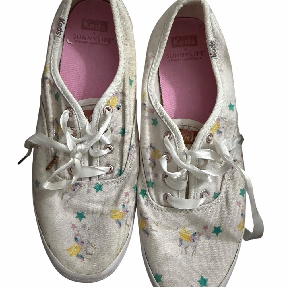 Keds women’s sunnylife White Unicorn Print Canvas Sneakers